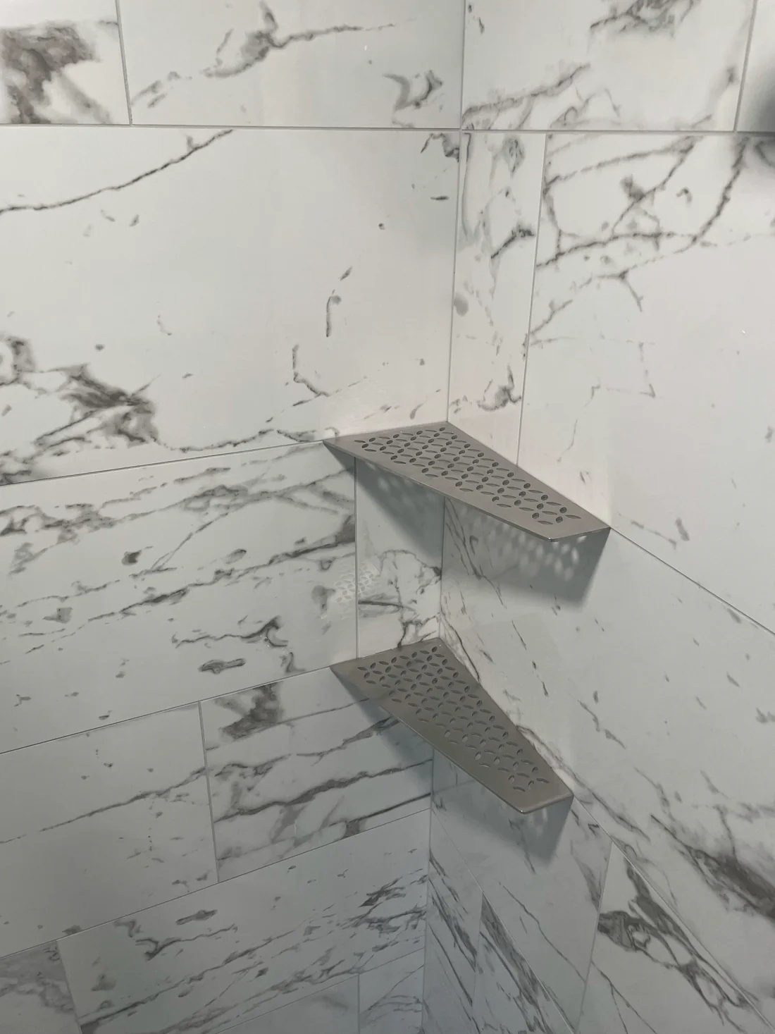 Metro REmodling Updated Bathroom - Marble Appearance Shower Tile3