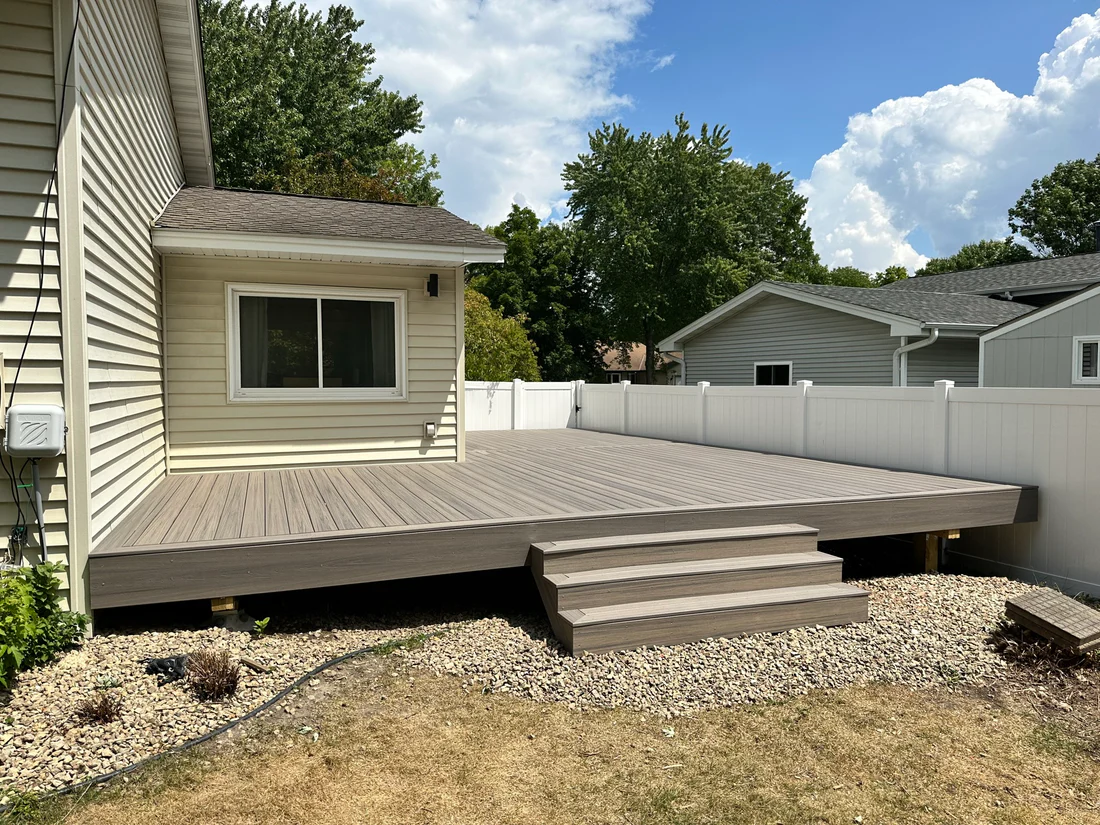 Metro Remodeling Backyard Low-Level Composite Decking1