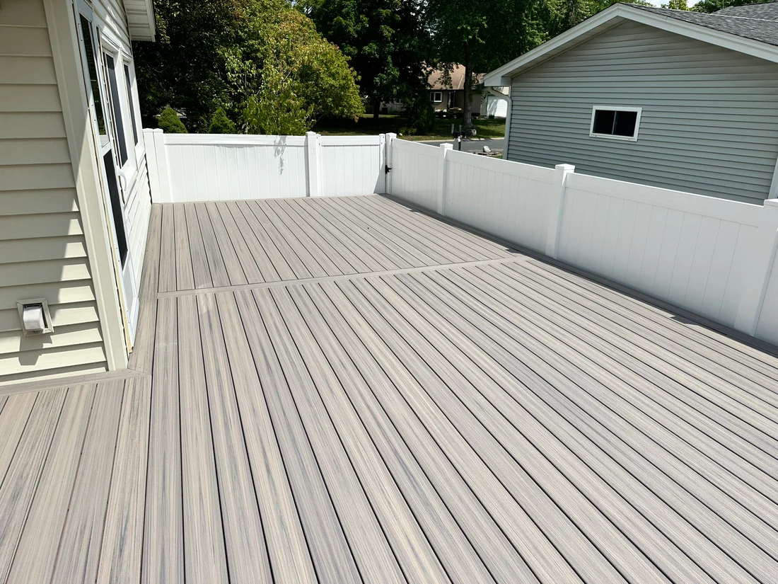 Metro Remodeling Backyard Low-Level Composite Decking2