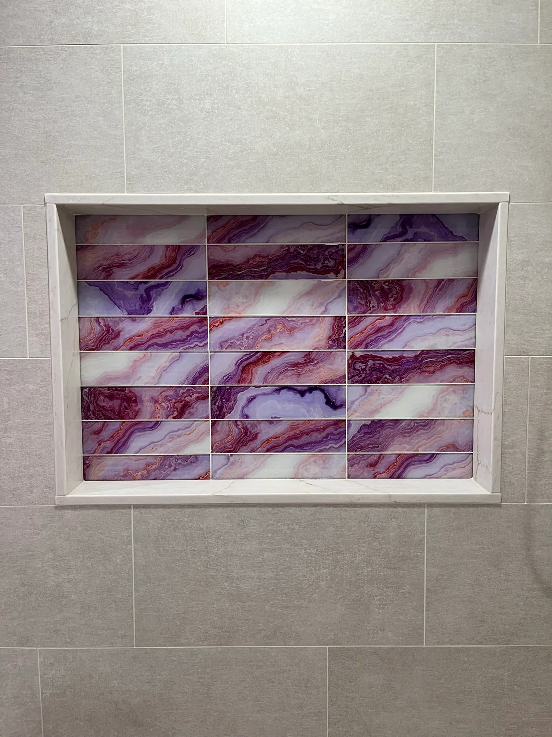 Metro Remodeling Bathroom with accent lighting and a pop of color3