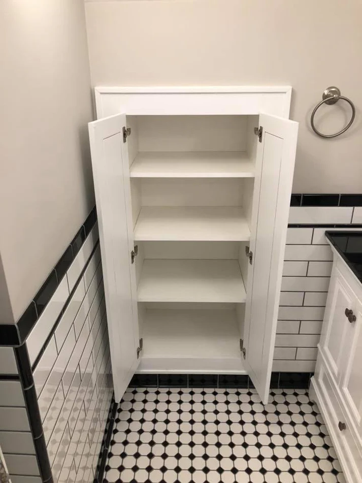 Metro Remodeling Black and White Themed Bathroom Update6
