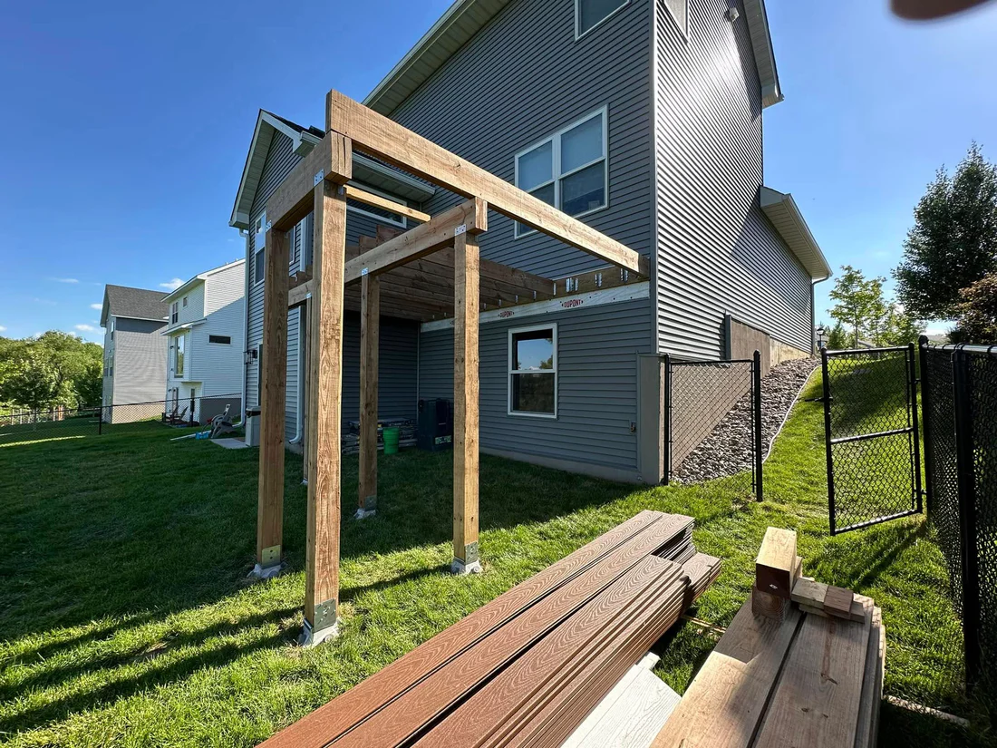 Metro Remodeling Brown Mid-Level Composite Decking W Stairs And Gate9