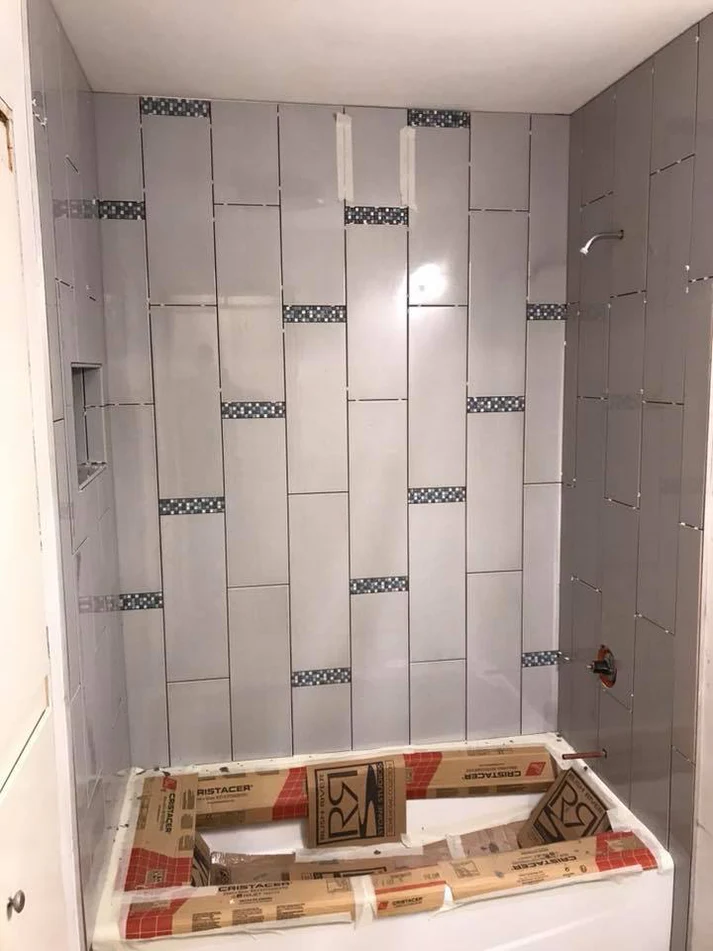 Metro Remodeling Custom Pattern Diagonal Mosaic Tile Inlay Shower & Tub Combo5