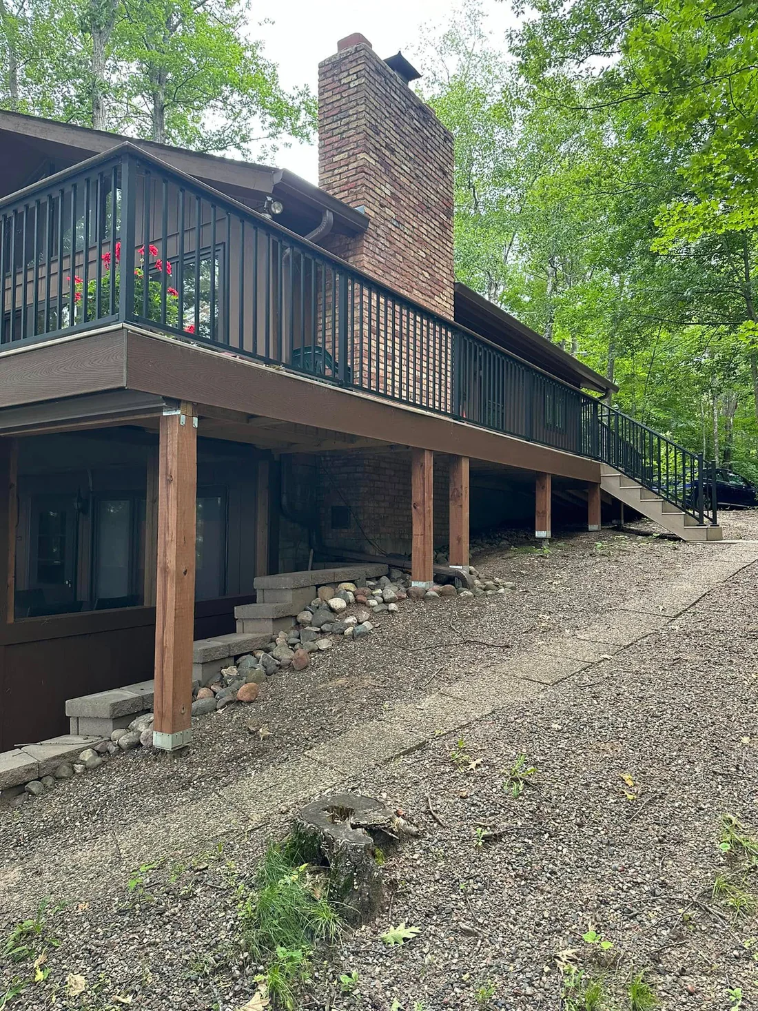 Metro Remodeling Lake House Composite Deck W: Accessible Entry4