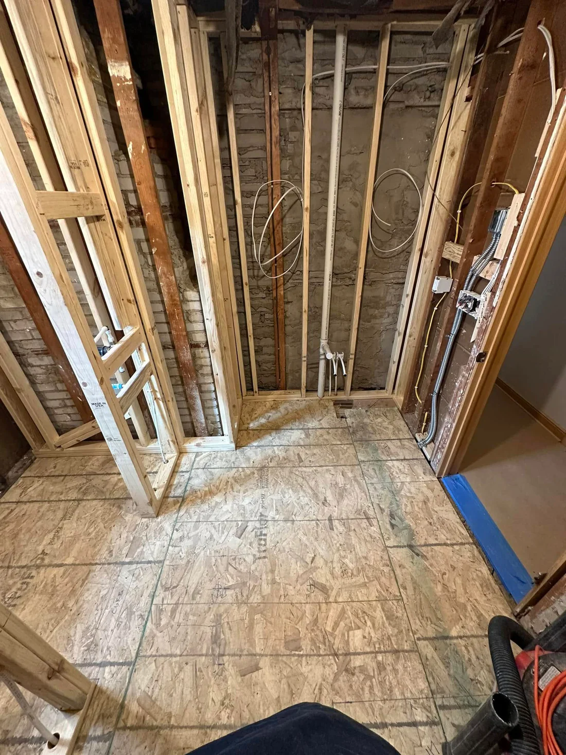Metro Remodeling Modern Bathroom With Wood Walled Shower14