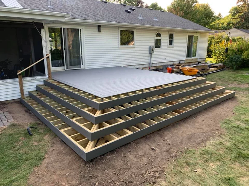 Metro Remodeling Quad Step Low-Level Composite Deck3
