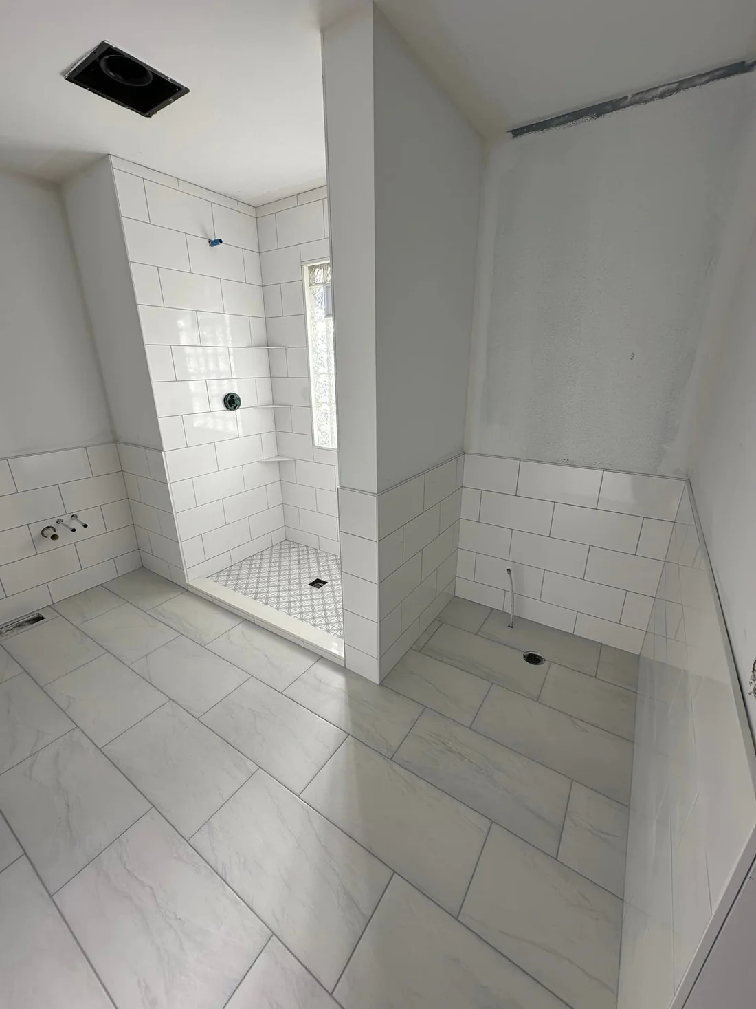 Metro Remodeling Remodeled Ultra Clean Bathroom With Large Tile & Large Format Flooring6