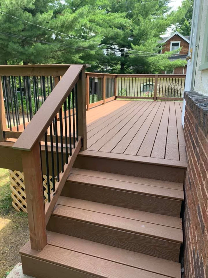 Metro Remodeling Simple Low-Level Composite Deck W: Stairs3