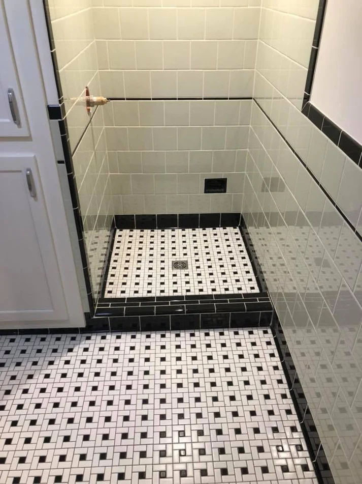 Metro Remodling Vintage Bathroom With Modern Flair