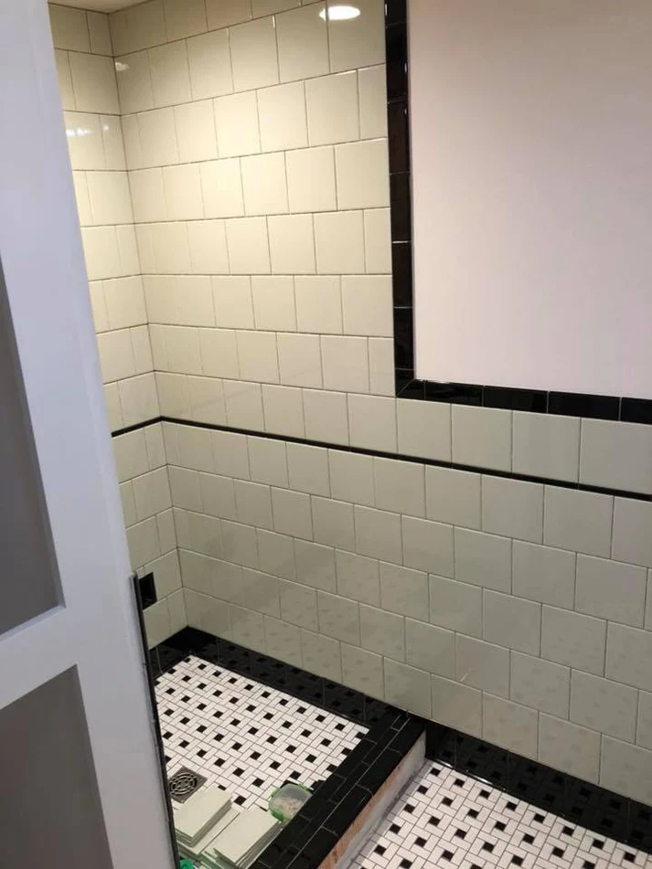 Metro Remodling Vintage Bathroom With Modern Flair5