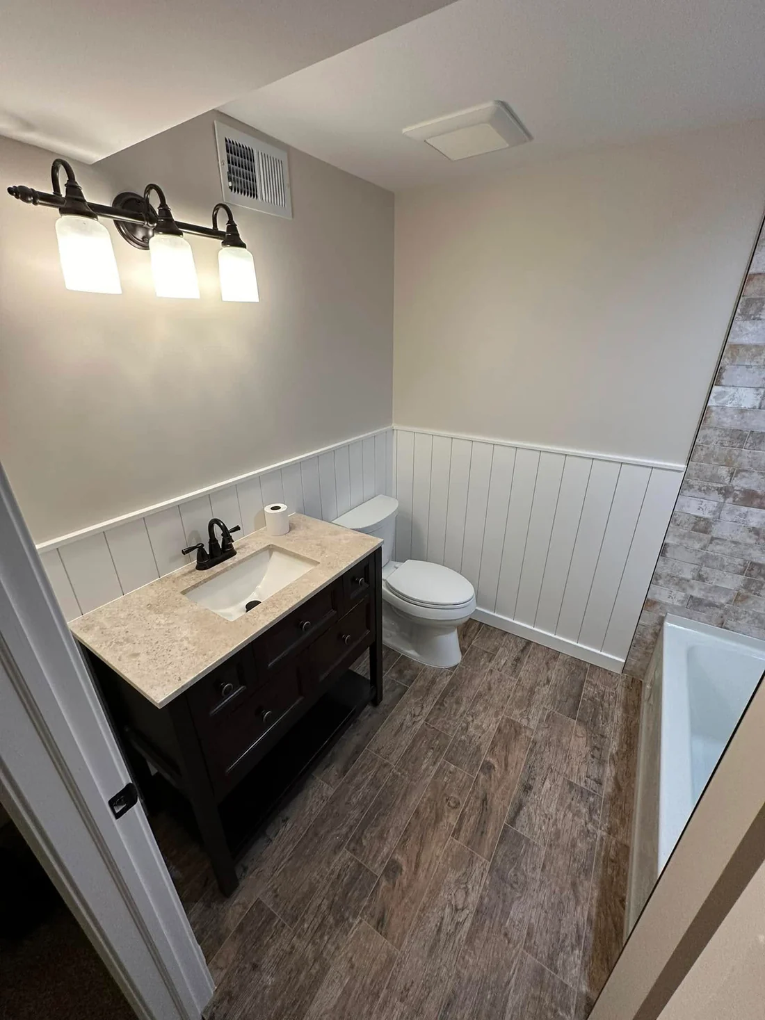 Rustic Style Tub Shower Combo W: Accent Lighting